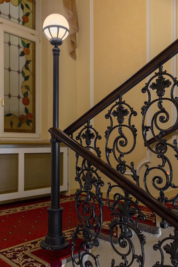 Humboldt Park Hotel & Spa Karlovy Vary Exterior foto